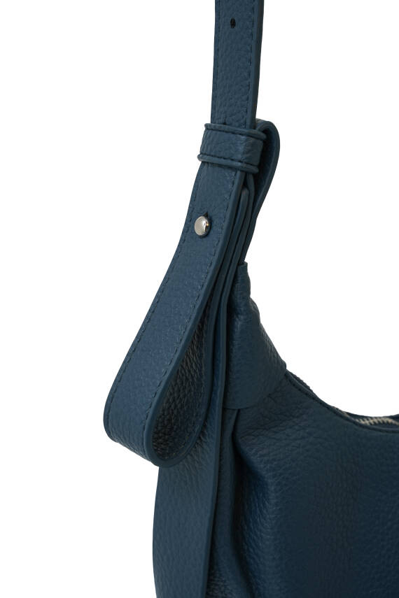 Cambirdge Polo Club Püskül Detaylı Kadın Omuz Çantası MB02 - 22