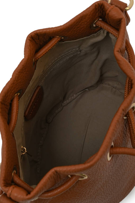 Cambirdge Polo Club Zincir Detaylı Büzgülü Kadın Omuz Çantası MB03 - 18