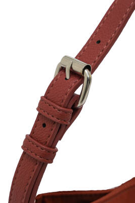 Cambirdge Polo Club Zincir Detaylı Çapraz Askılı Kadın Çanta MB16 - 23