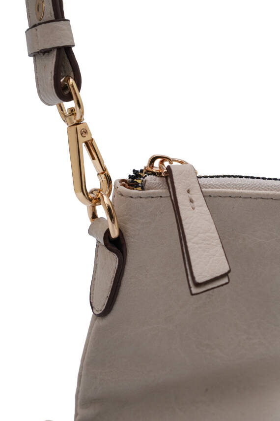 David Jones Kapaklı Fermuar Detaylı Çapraz Askılı Çanta DJ260 - 5