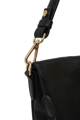 David Jones Kapaklı Fermuar Detaylı Çapraz Askılı Çanta DJ260 - 12