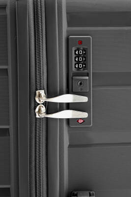 İthal Pp Titan Büyük Boy Valiz - 17