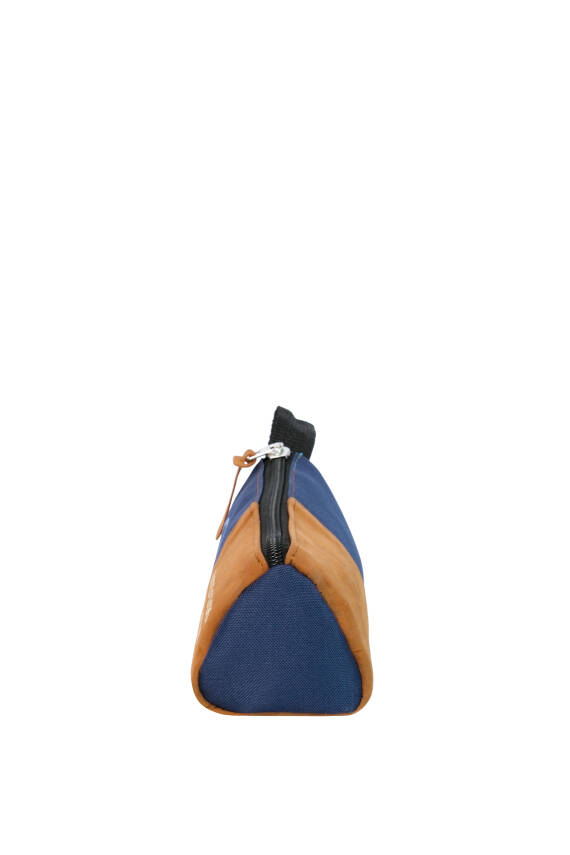 United Colors Of Benetton. Sofistike Erkek Çocuk Üçgen Kalemlik - 3